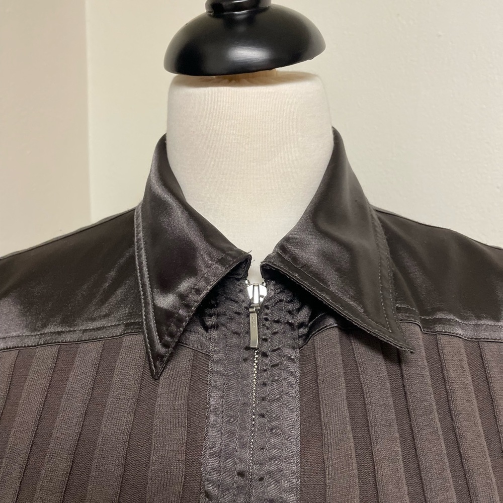 Cabi Full Zip front Brown Knot Women’s Top.